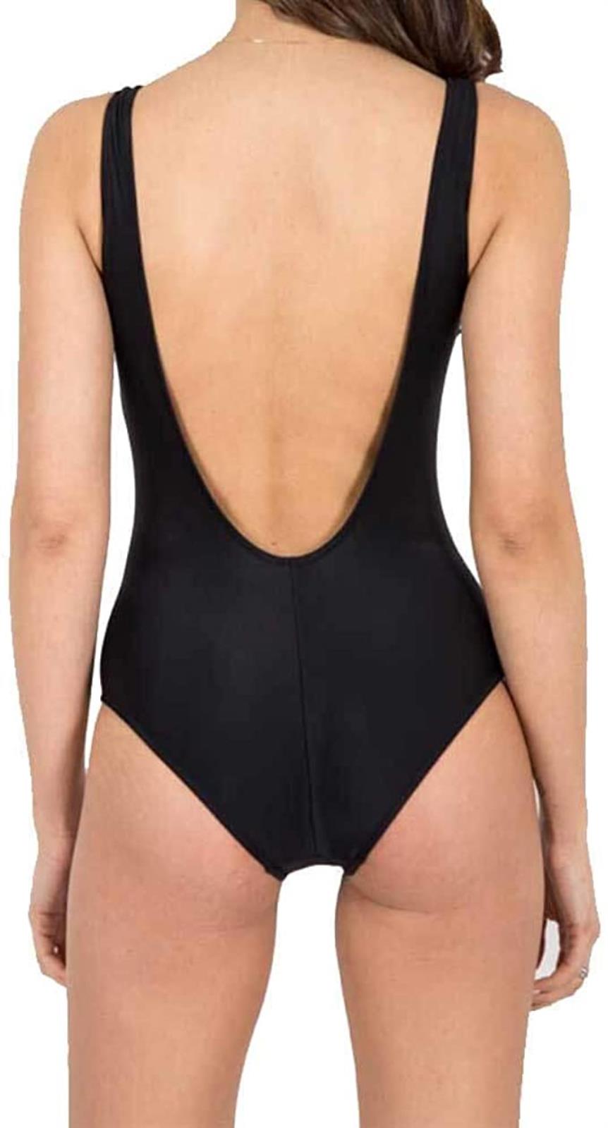 A8104 - - MOSCHINO