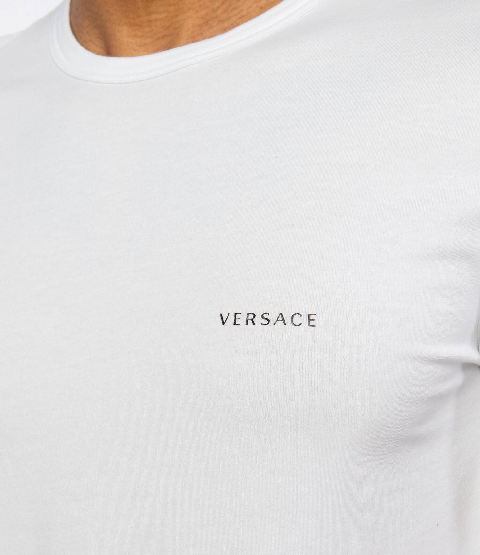 AU04023 - - VERSACE