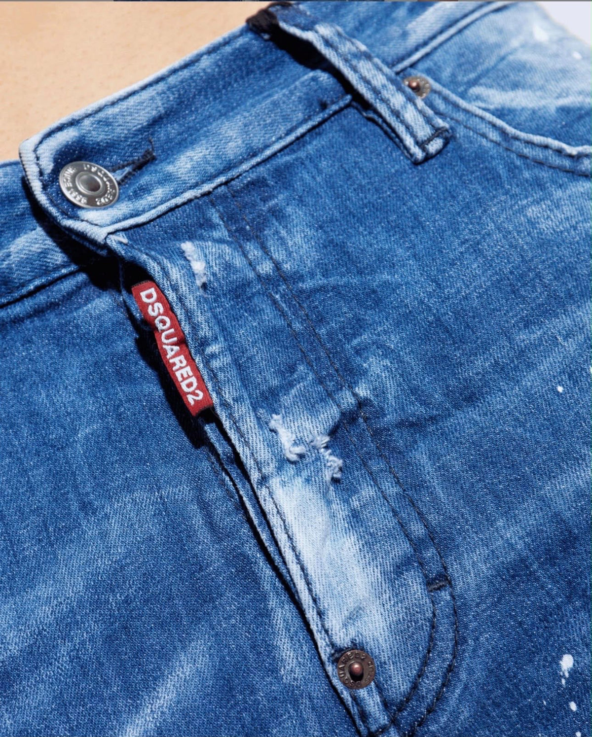 S74LB1642 - - DSQUARED2