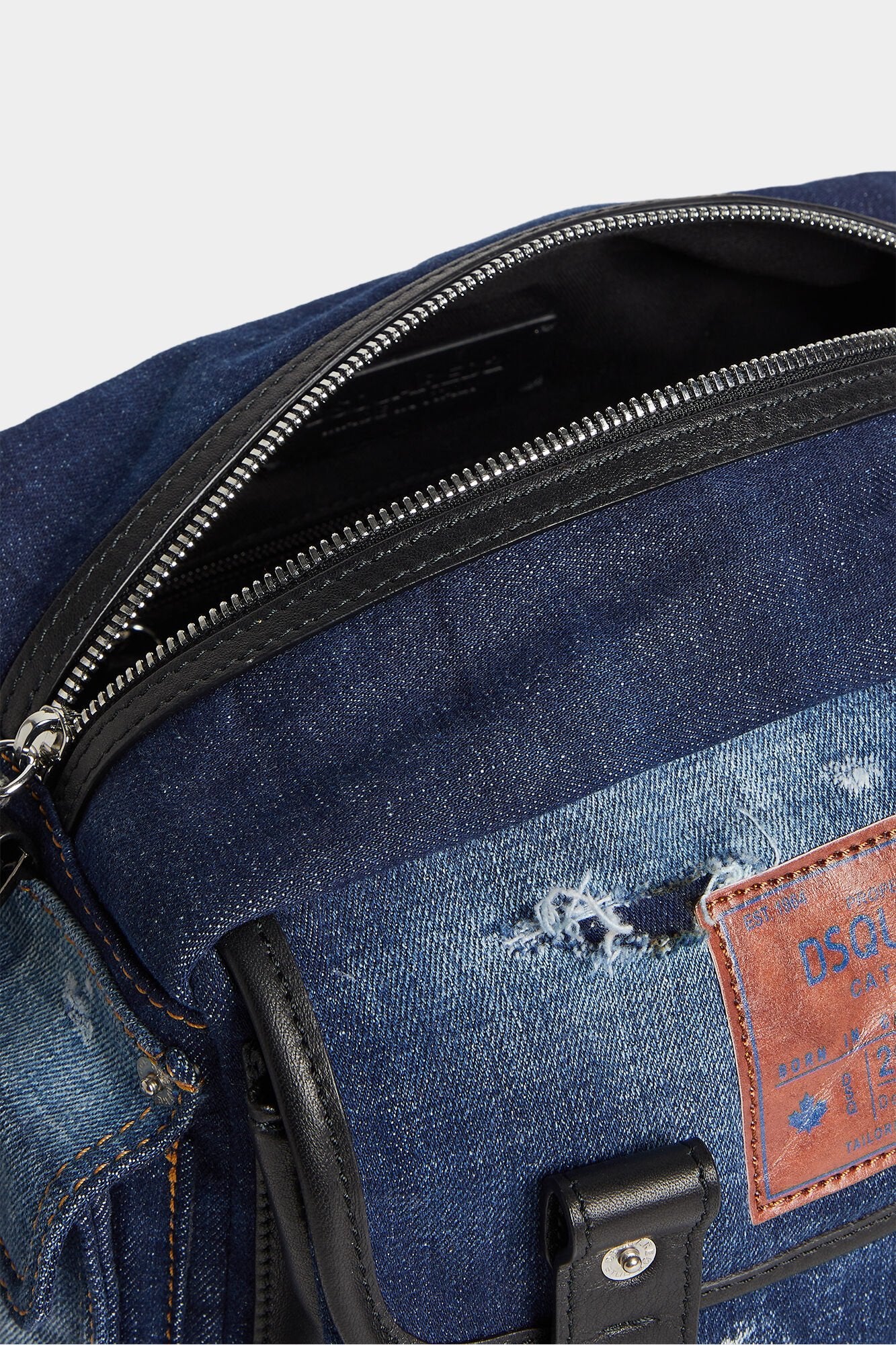 cbm0075 - - DSQUARED2