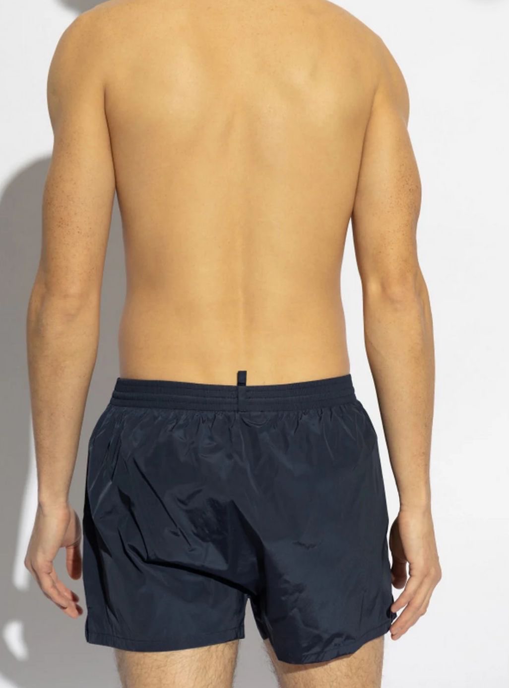 D7B646000 - - DSQUARED2