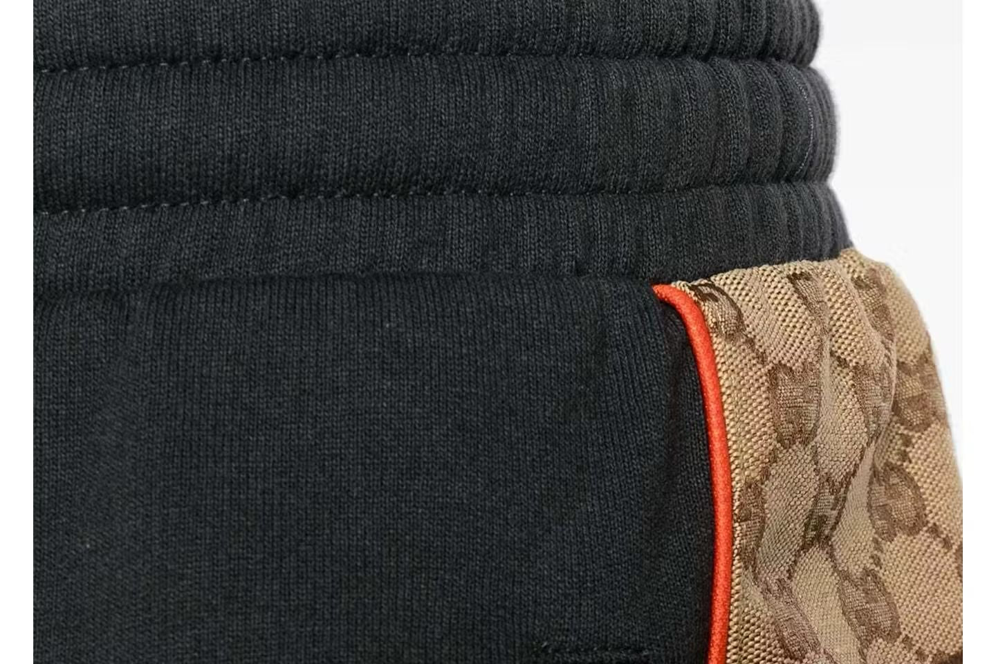 770795 - - GUCCI