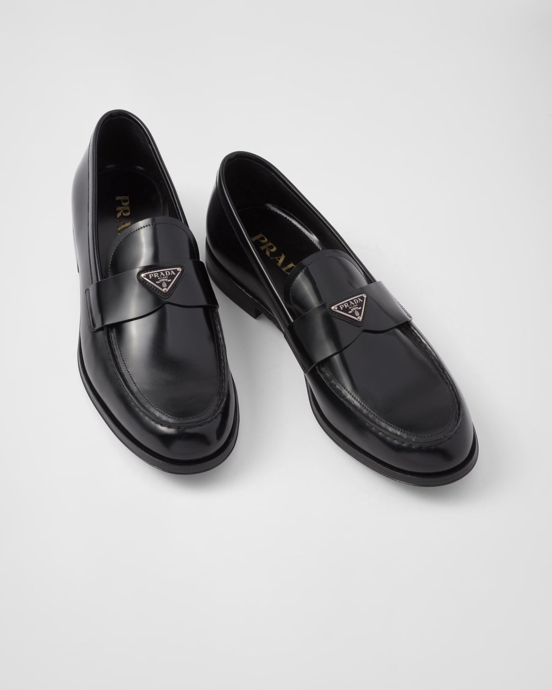 2DB195 - - PRADA