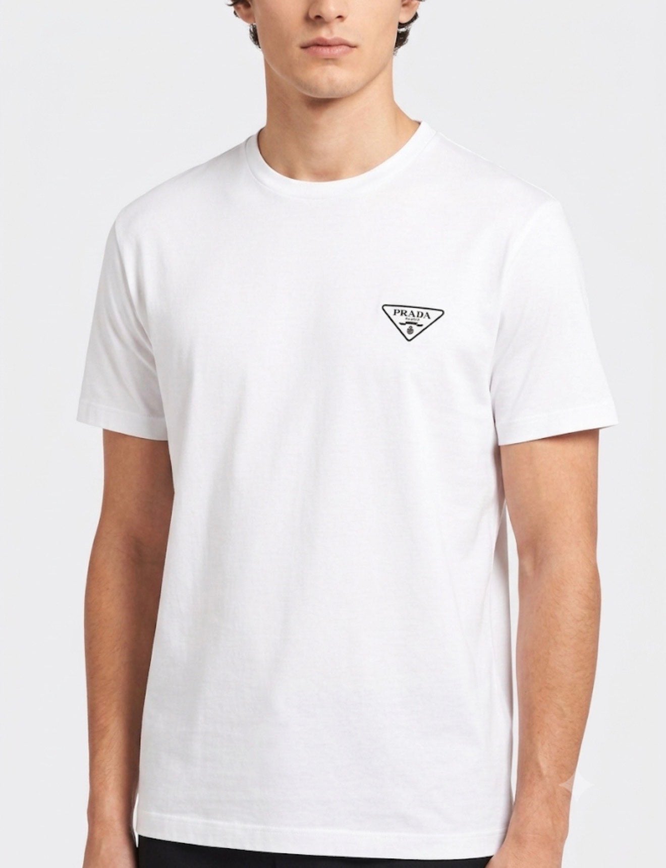 UJN880 - - PRADA