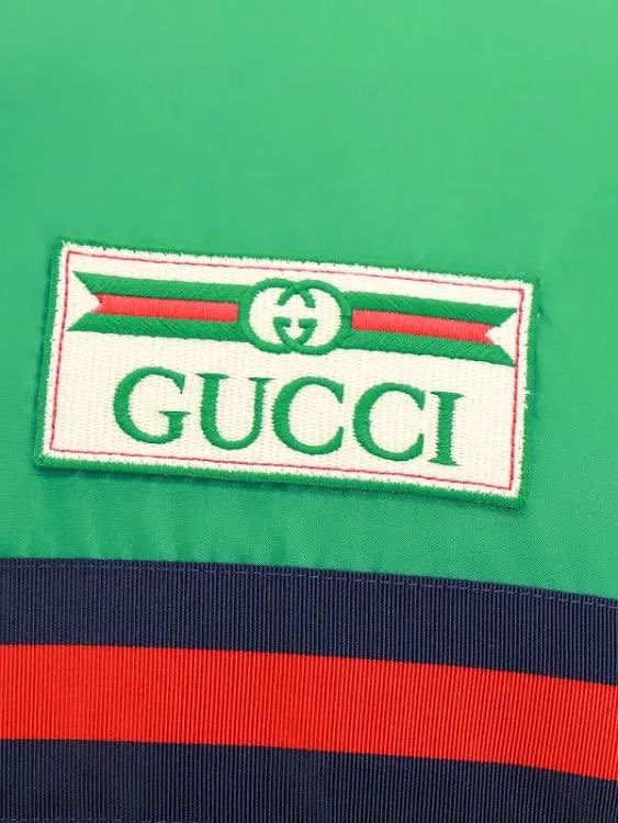 698713 - - GUCCI