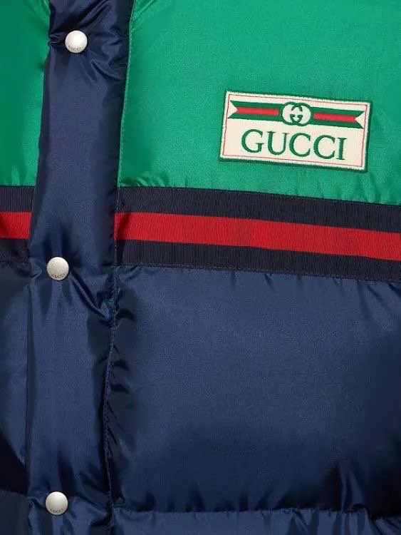 698713 - - GUCCI