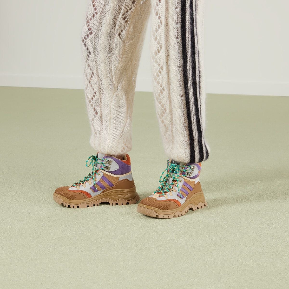 721394 - - GUCCI