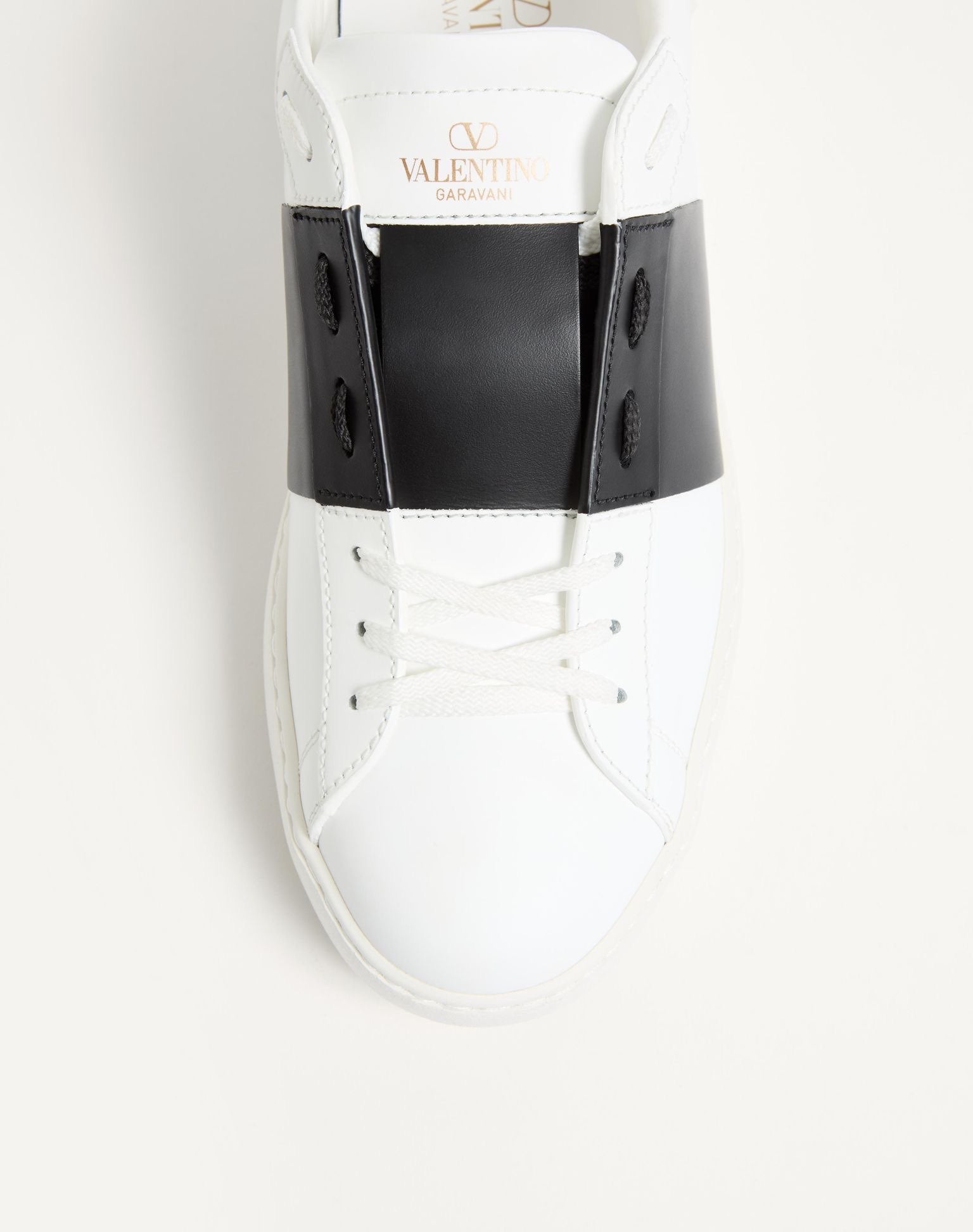 8y2s0830 - - VALENTINO