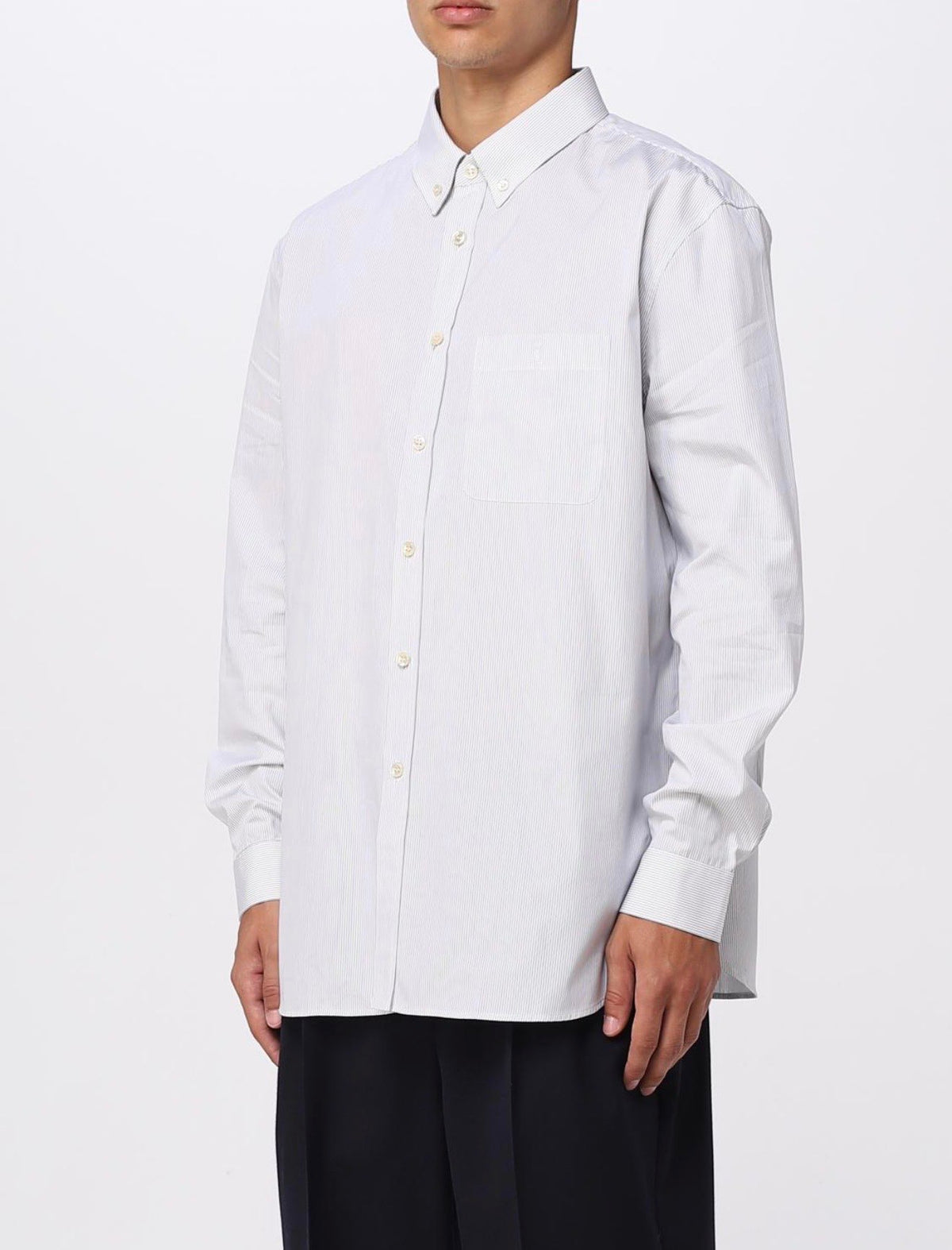 712700 - - SAINT LAURENT