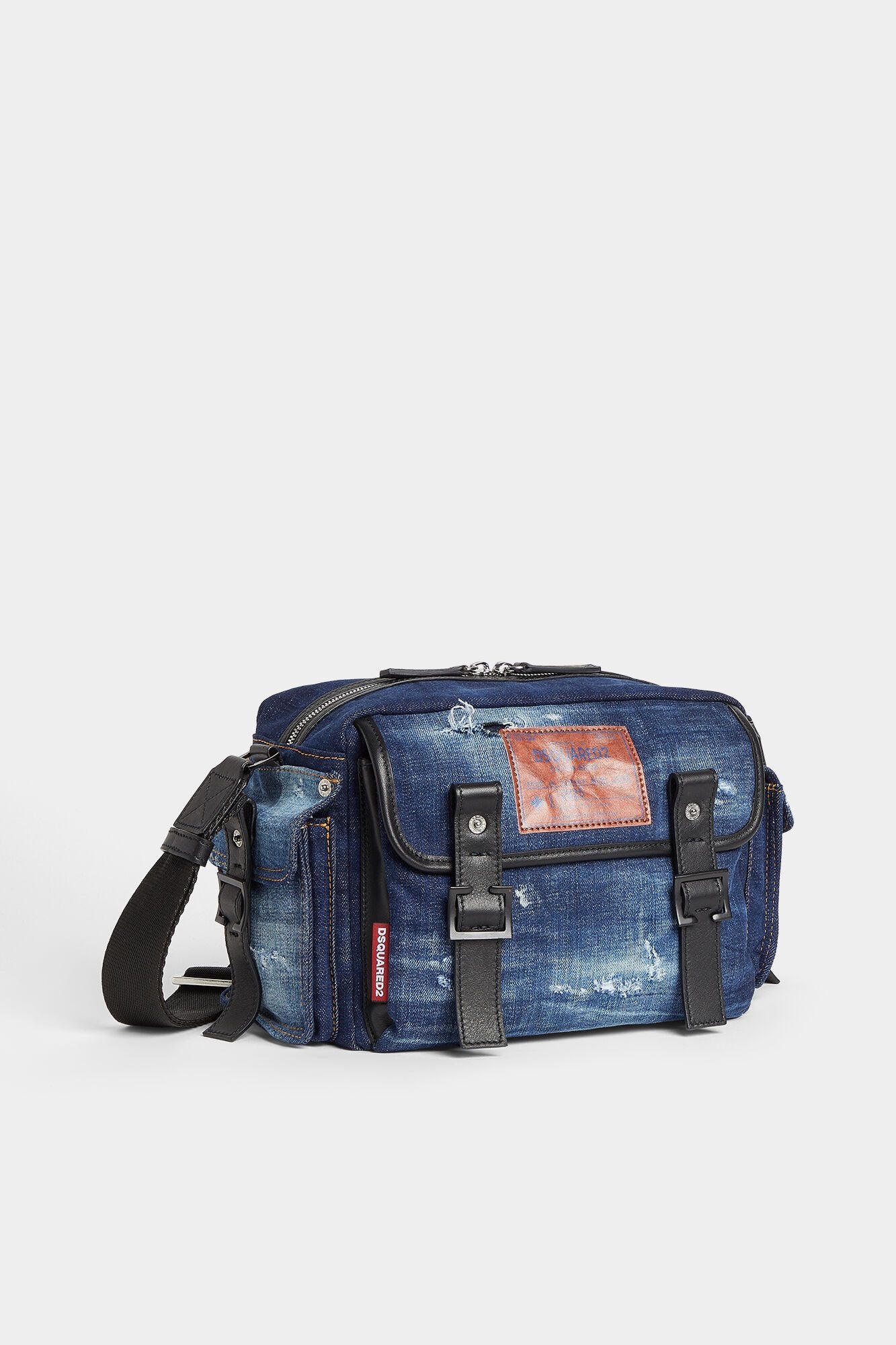 cbm0075 - - DSQUARED2