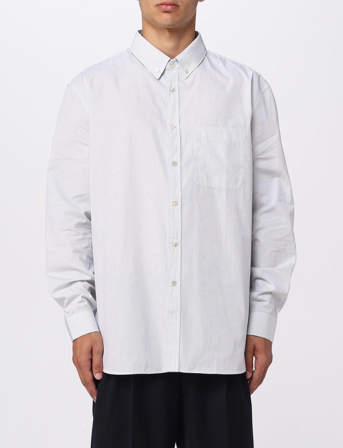 712700 -  - SAINT LAURENT