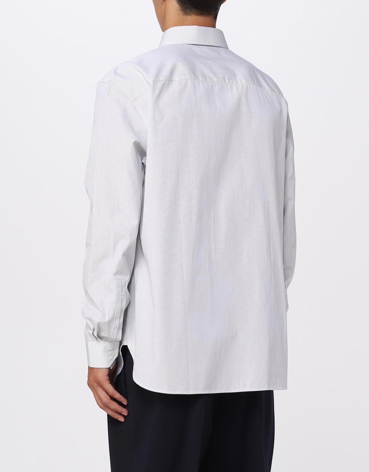 712700 -  - SAINT LAURENT