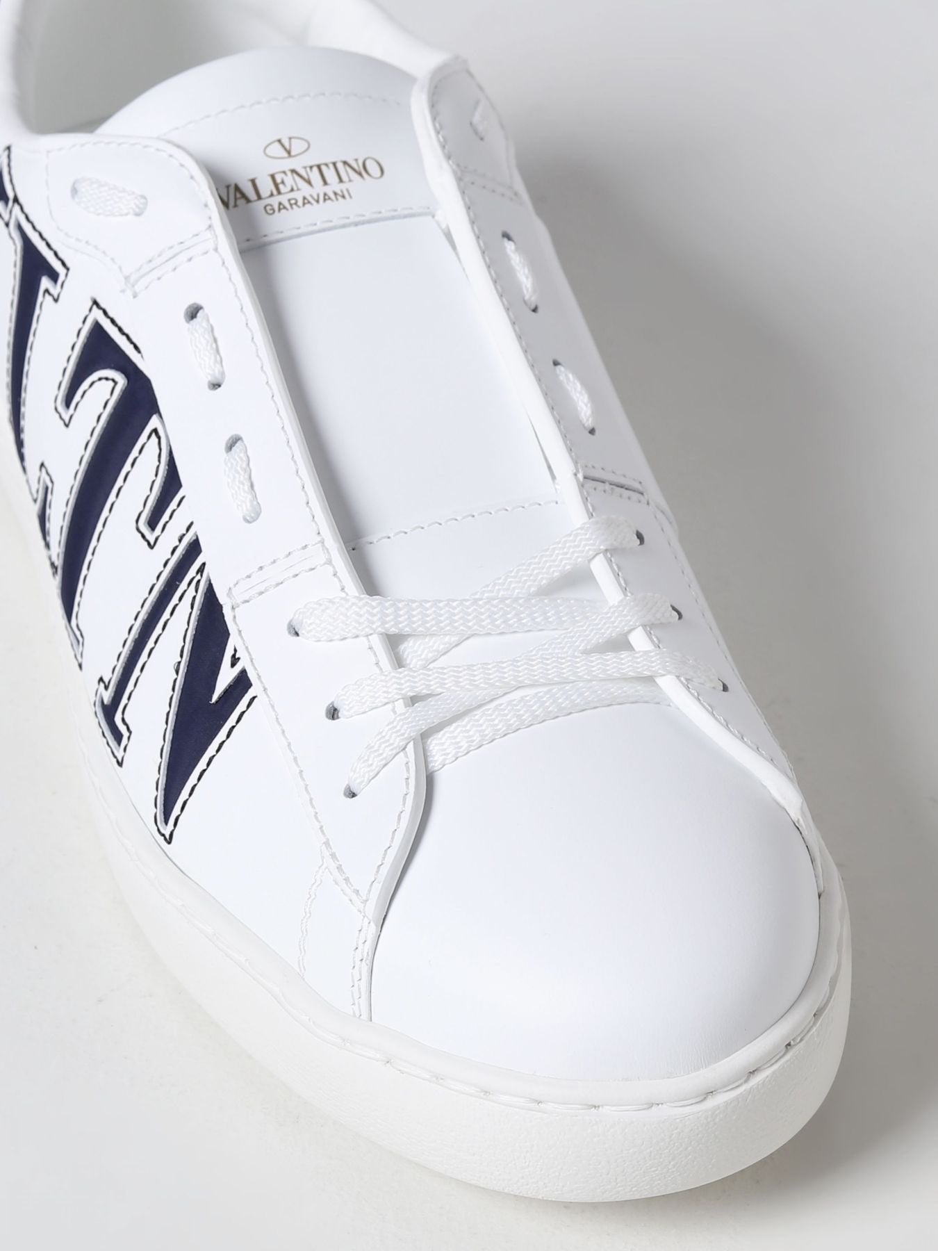 2Y2S0830 -  - VALENTINO